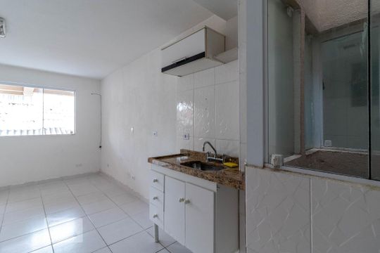 Cozinha de kitnet/studio para alugar com 1 quarto, 20m² em Vila Baruel, São Paulo