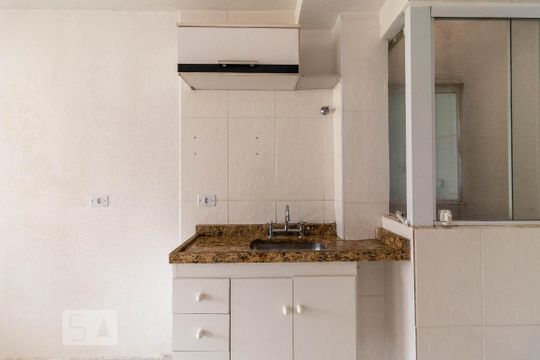 Cozinha de kitnet/studio para alugar com 1 quarto, 20m² em Vila Baruel, São Paulo