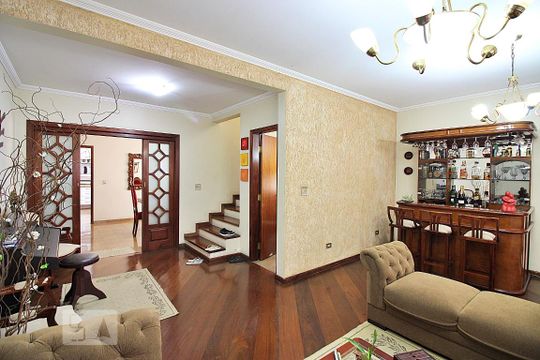 Casa para alugar com 3 quartos, 300m² em Centro, Diadema