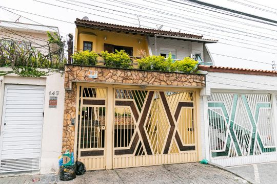 Fachada de casa à venda com 4 quartos, 270m² em Vila Centenario, São Paulo