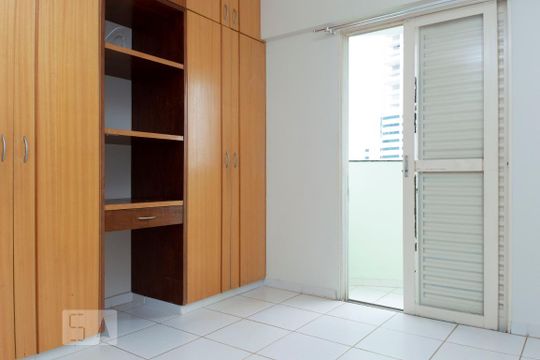 Quarto  de apartamento para alugar com 1 quarto, 40m² em Tibery, Uberlândia