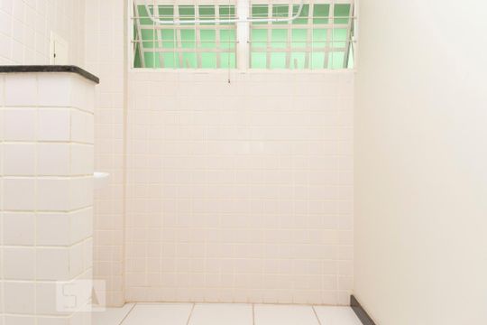 Área de serviço de apartamento para alugar com 1 quarto, 40m² em Tibery, Uberlândia