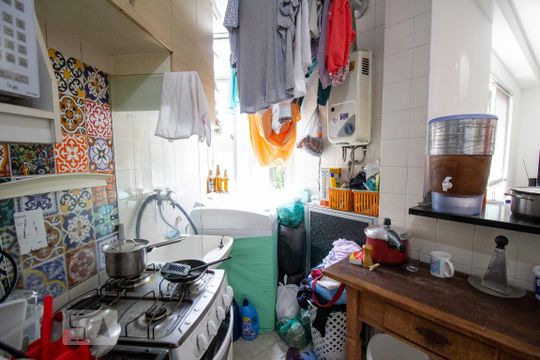 Cozinha e Área de Serviço de apartamento à venda com 3 quartos, 57m² em Anil, Rio de Janeiro