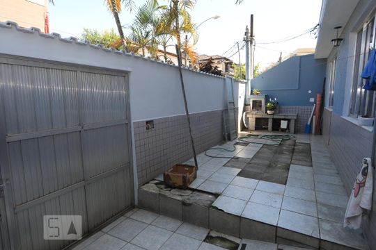 Quintal de casa à venda com 4 quartos, 240m² em Taquara, Rio de Janeiro
