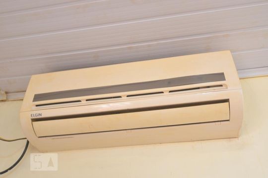 Ar condicionado de casa à venda com 3 quartos, 136m² em Rio Branco, Canoas
