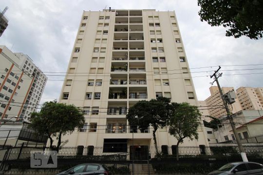 Fachada de apartamento à venda com 3 quartos, 131m² em Jardim das Acácias, São Paulo