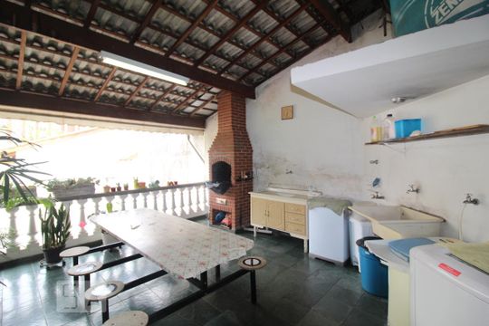 Churrasqueira de casa à venda com 4 quartos, 338m² em Campestre, Santo André