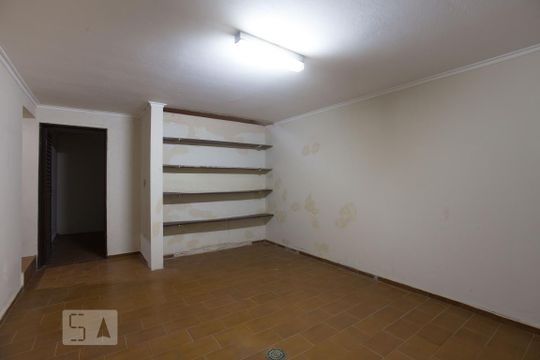 Porão de casa para alugar com 4 quartos, 350m² em Jardim Macedo, Ribeirão Preto
