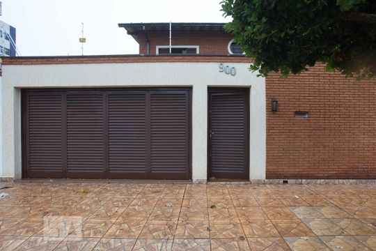 Fachada de casa para alugar com 4 quartos, 350m² em Jardim Macedo, Ribeirão Preto