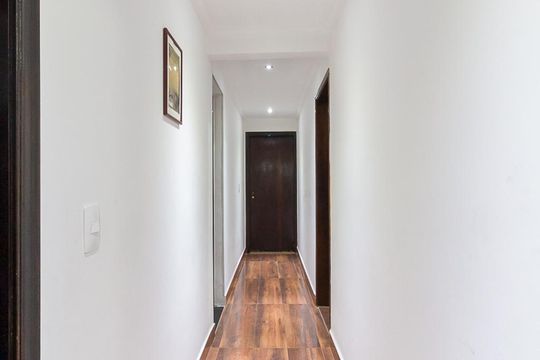 Corredor de casa à venda com 3 quartos, 300m² em Jardim Rosa de França, Guarulhos