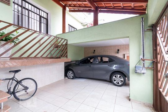 Garagem de casa à venda com 3 quartos, 300m² em Jardim Rosa de França, Guarulhos