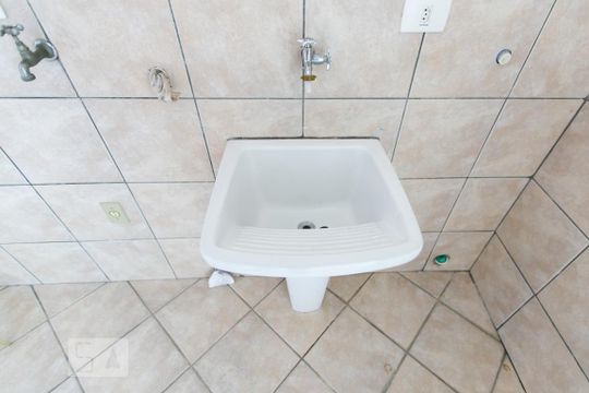 Tanque de casa de condomínio para alugar com 3 quartos, 130m² em Jardim Nossa Senhora do Carmo, São Paulo