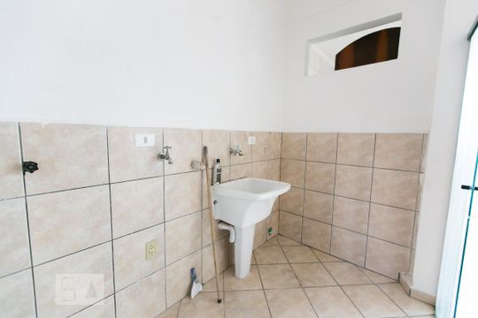 Lavanderia de casa de condomínio para alugar com 3 quartos, 130m² em Jardim Nossa Senhora do Carmo, São Paulo