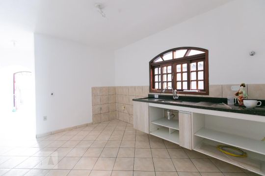 Cozinha de casa de condomínio para alugar com 3 quartos, 130m² em Jardim Nossa Senhora do Carmo, São Paulo