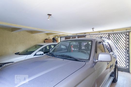 Garagem 1 de casa à venda com 4 quartos, 210m² em São Judas, São Paulo