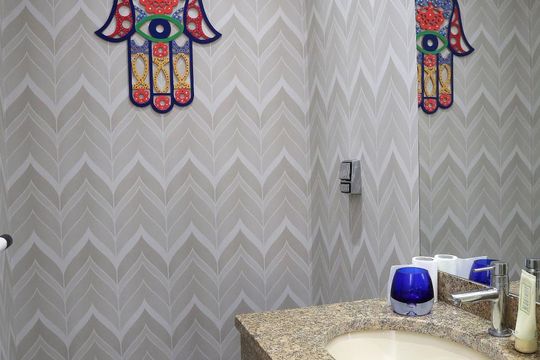 Lavabo de apartamento para alugar com 3 quartos, 150m² em Vila Suzana, São Paulo