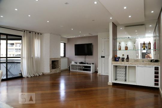 Sala de apartamento para alugar com 3 quartos, 150m² em Vila Suzana, São Paulo