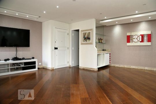 Sala de apartamento para alugar com 3 quartos, 150m² em Vila Suzana, São Paulo