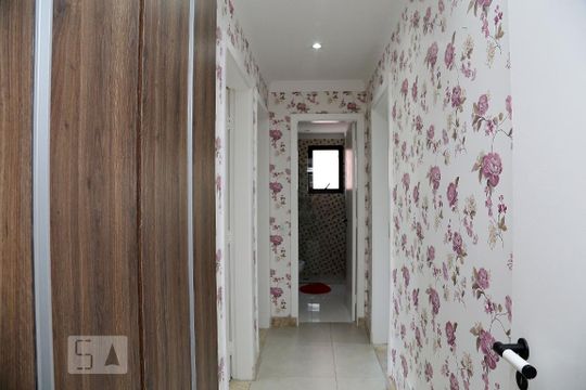 Corredor de apartamento para alugar com 3 quartos, 150m² em Vila Suzana, São Paulo