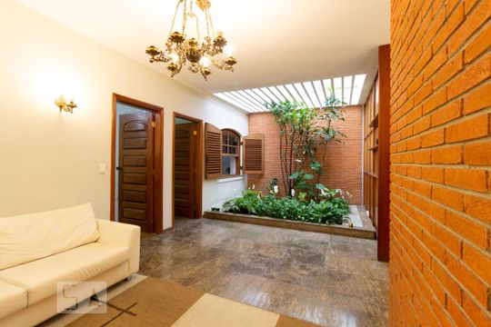 Casa à venda com 3 quartos, 330m² em Parque Edu Chaves, São Paulo
