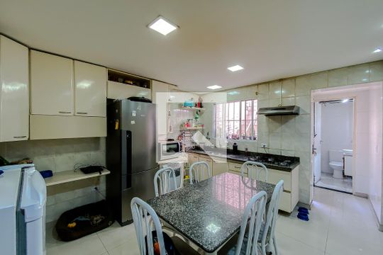 Cozinha de casa à venda com 3 quartos, 132m² em Vila Regente Feijó, São Paulo