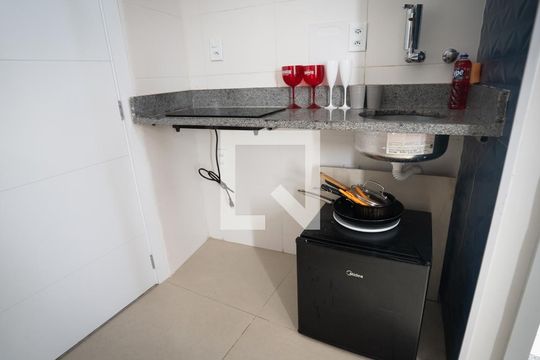 Cozinha  de apartamento à venda com 1 quarto, 20m² em Botafogo, Rio de Janeiro