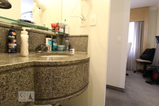 Pia do banheiro de apartamento à venda com 1 quarto, 43m² em Vila Congonhas, São Paulo