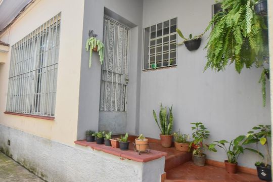 Entrada Social de casa à venda com 4 quartos, 500m² em Vila Cordeiro, São Paulo