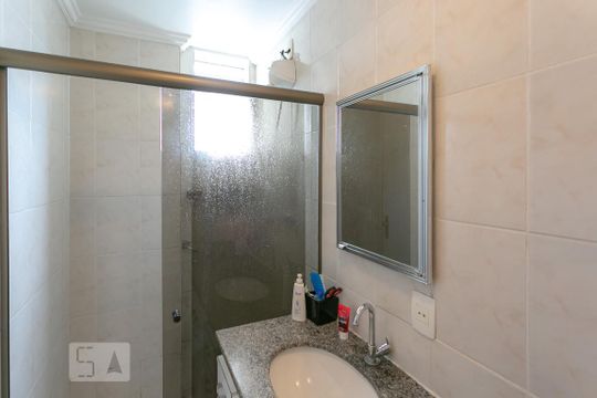 Banheiro de apartamento para alugar com 2 quartos, 65m² em Ipiranga, Belo Horizonte