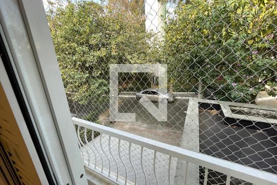Sacada do Quarto 1 de casa de condomínio para alugar com 3 quartos, 180m² em Jardim Barbacena, Cotia