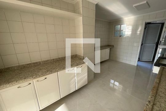 Cozinha de casa de condomínio para alugar com 3 quartos, 180m² em Jardim Barbacena, Cotia