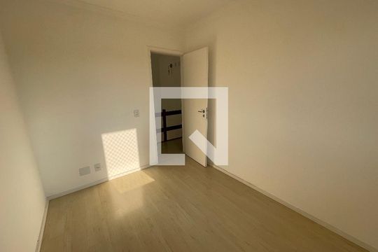 Quarto 2 de casa de condomínio para alugar com 3 quartos, 180m² em Jardim Barbacena, Cotia