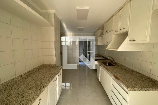 Cozinha de casa de condomínio para alugar com 3 quartos, 180m² em Jardim Barbacena, Cotia