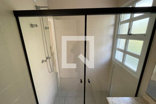 Banheiro Social de casa de condomínio para alugar com 3 quartos, 180m² em Jardim Barbacena, Cotia