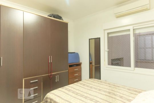 Quarto de apartamento à venda com 1 quarto, 45m² em Santana, Porto Alegre