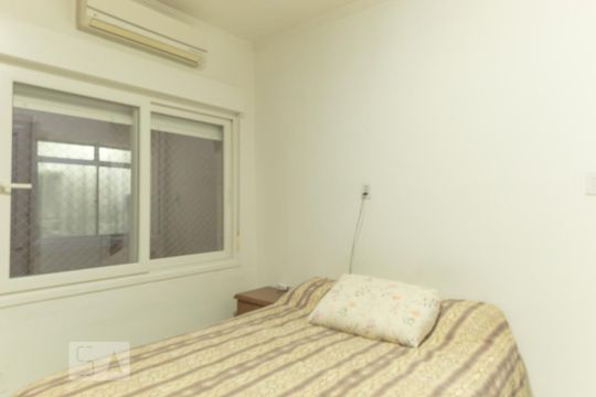 Quarto de apartamento à venda com 1 quarto, 45m² em Santana, Porto Alegre
