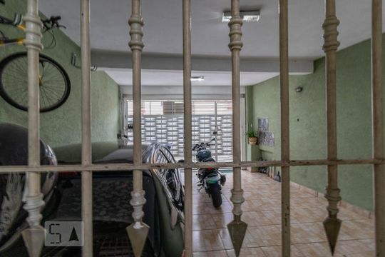 Vista da Sala de Estar de casa à venda com 2 quartos, 130m² em Vila Romero, São Paulo