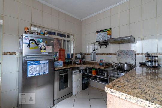 Cozinha de casa à venda com 2 quartos, 130m² em Vila Romero, São Paulo