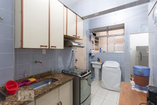 Cozinha e Área de Serviço de apartamento à venda com 2 quartos, 60m² em Maracanã, Rio de Janeiro