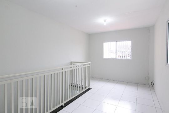 Sala de casa para alugar com 2 quartos, 60m² em Conjunto Residencial José Bonifácio, São Paulo