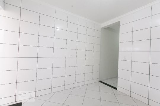 Cozinha de casa para alugar com 2 quartos, 60m² em Conjunto Residencial José Bonifácio, São Paulo