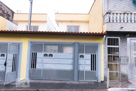 Fachada de casa para alugar com 2 quartos, 60m² em Conjunto Residencial José Bonifácio, São Paulo