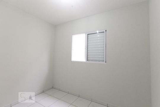 Quarto 1 de casa para alugar com 2 quartos, 60m² em Conjunto Residencial José Bonifácio, São Paulo
