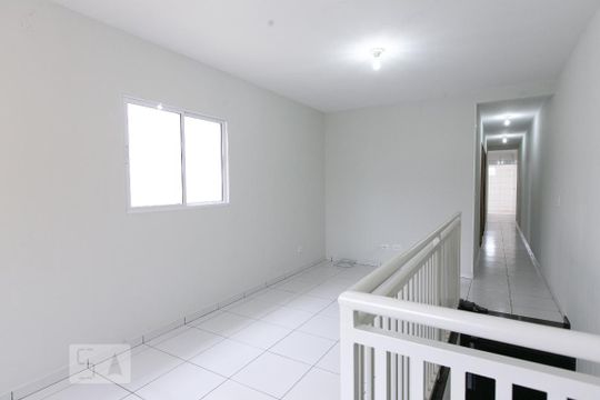 Sala de casa para alugar com 2 quartos, 60m² em Conjunto Residencial José Bonifácio, São Paulo