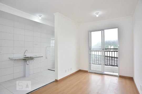 Sala de apartamento à venda com 2 quartos, 44m² em Anil, Rio de Janeiro