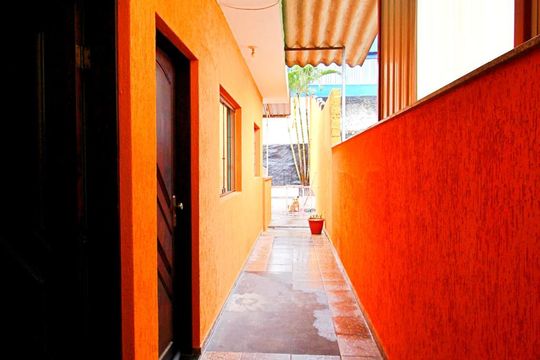 Corredor de casa à venda com 4 quartos, 350m² em Parque João Ramalho, Santo André