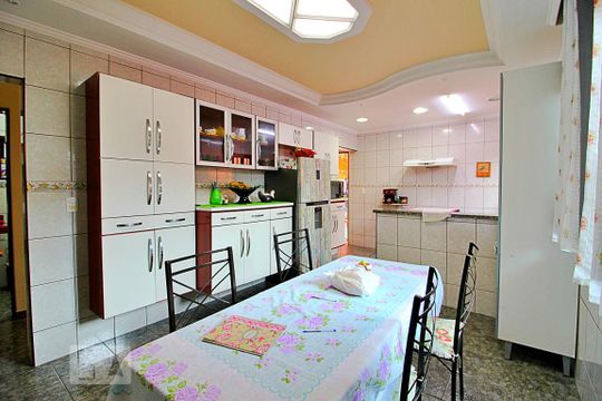 Cozinha de casa à venda com 4 quartos, 350m² em Parque João Ramalho, Santo André