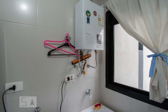 Área de Serviço de apartamento para alugar com 3 quartos, 76m² em Jardim Luanda, São Paulo