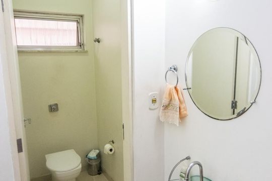 Lavabo de casa para alugar com 3 quartos, 196m² em Chácara Tatuapé, São Paulo