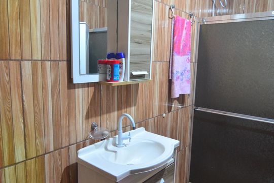 Banheiro 1 de casa à venda com 5 quartos, 495m² em Harmonia, Canoas